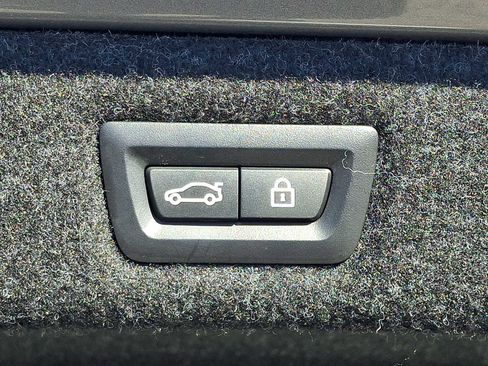 Certified 2023 BMW 530i xDrive w/ Premium Package image 29