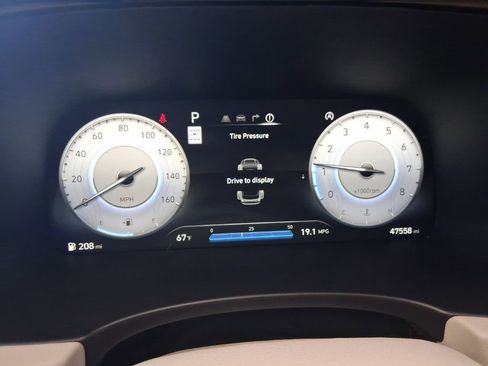 Used 2023 Hyundai Palisade Calligraphy image 11