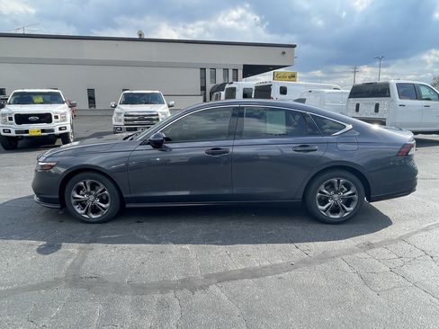 Used 2023 Honda Accord EX image 5