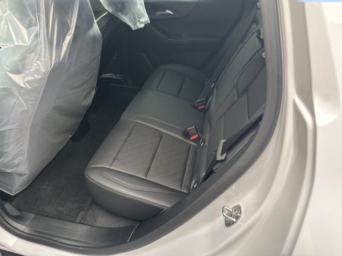 New 2027 Chevrolet Equinox LT w/ Convenience Package II AWD/4WD image 6