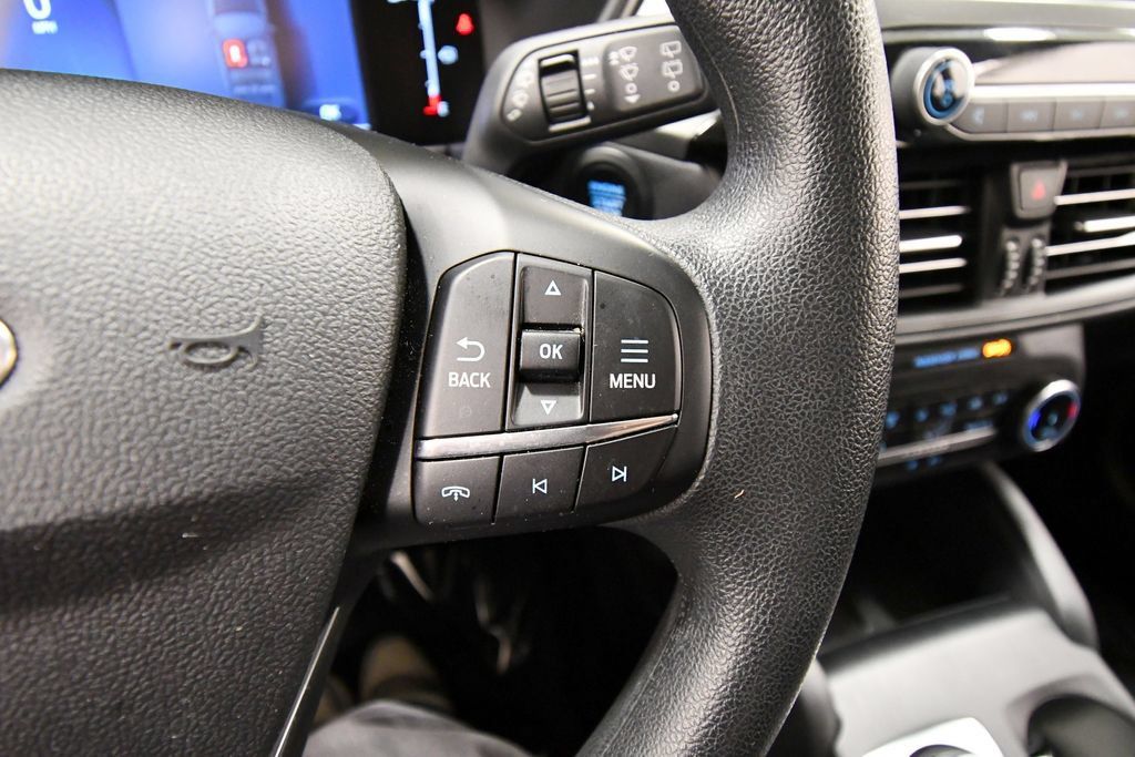 Used 2025 Ford Escape Active AWD/4WD image 21