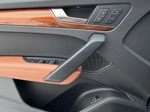 Certified 2023 Audi Q5 2.0T Premium Plus w/ Premium Plus Package image 11