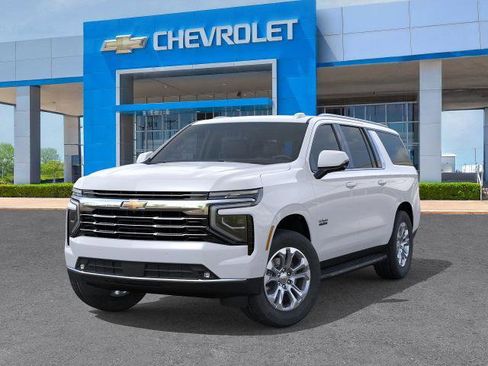 New 2026 Chevrolet Suburban LT w/ Comfort Package image 33