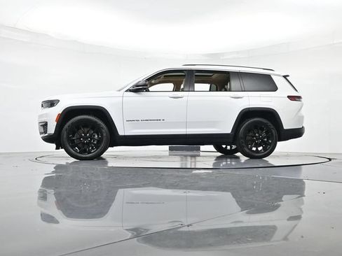 Used 2021 Jeep Grand Cherokee L Limited w/ Luxury Tech Group II AWD/4WD image 41