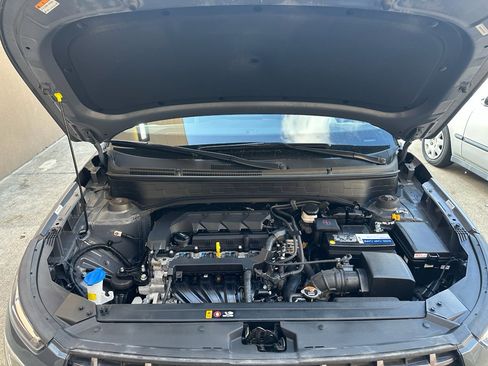 Used 2025 Hyundai Venue Limited image 29