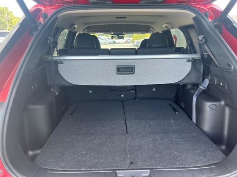 Used 2024 Mitsubishi Outlander SE image 3