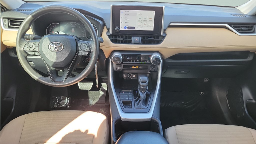 Certified 2023 Toyota RAV4 LE AWD/4WD image 10