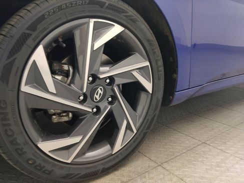 Used 2025 Hyundai Elantra Sport FWD image 31
