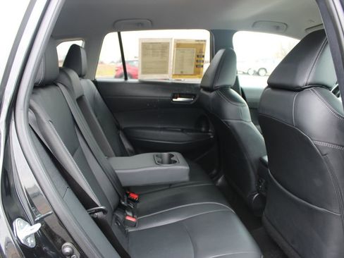 Used 2024 Toyota Corolla Cross XLE image 28
