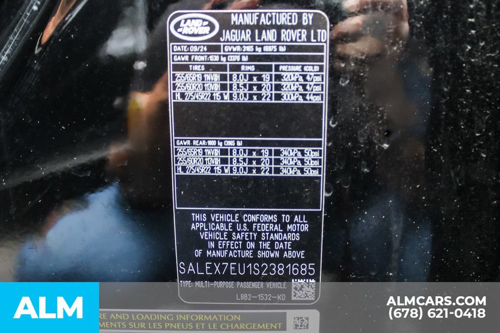 Used 2025 Land Rover Defender 110 X AWD/4WD image 41