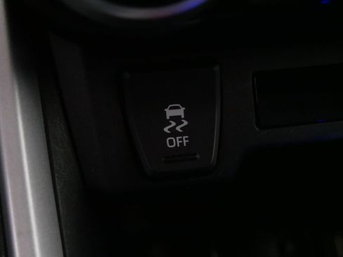 Used 2020 Toyota RAV4 LE w/ All Weather Liner Package AWD/4WD image 20