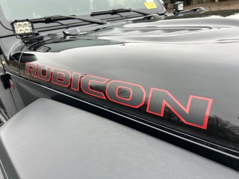 Used 2024 Jeep Wrangler Unlimited Rubicon w/ XTREMEE 35" Tire Package image 23