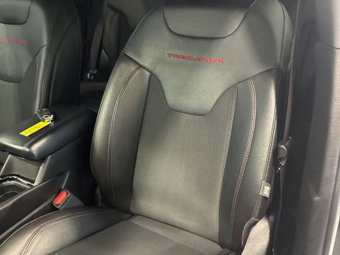 Used 2024 Jeep Compass Trailhawk AWD/4WD image 16