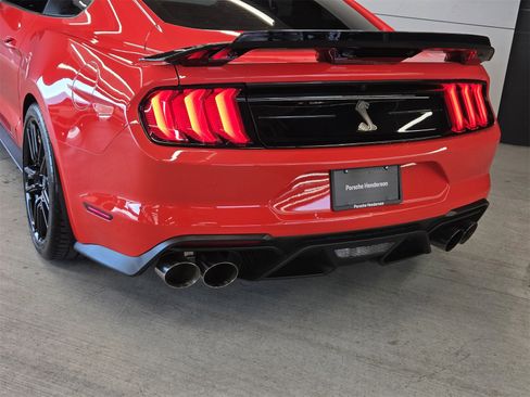 Used 2022 Ford Mustang Shelby GT500 w/ Technology Package image 8