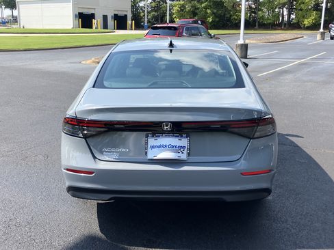 Used 2026 Honda Accord SE image 9