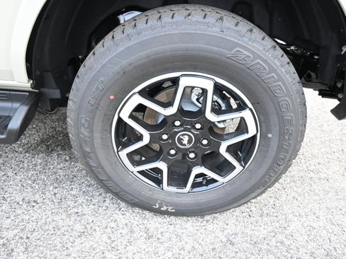 New 2025 Ford Bronco Outer Banks image 12