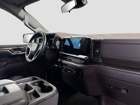 Used 2023 Chevrolet Silverado 1500 LT AWD/4WD image 30