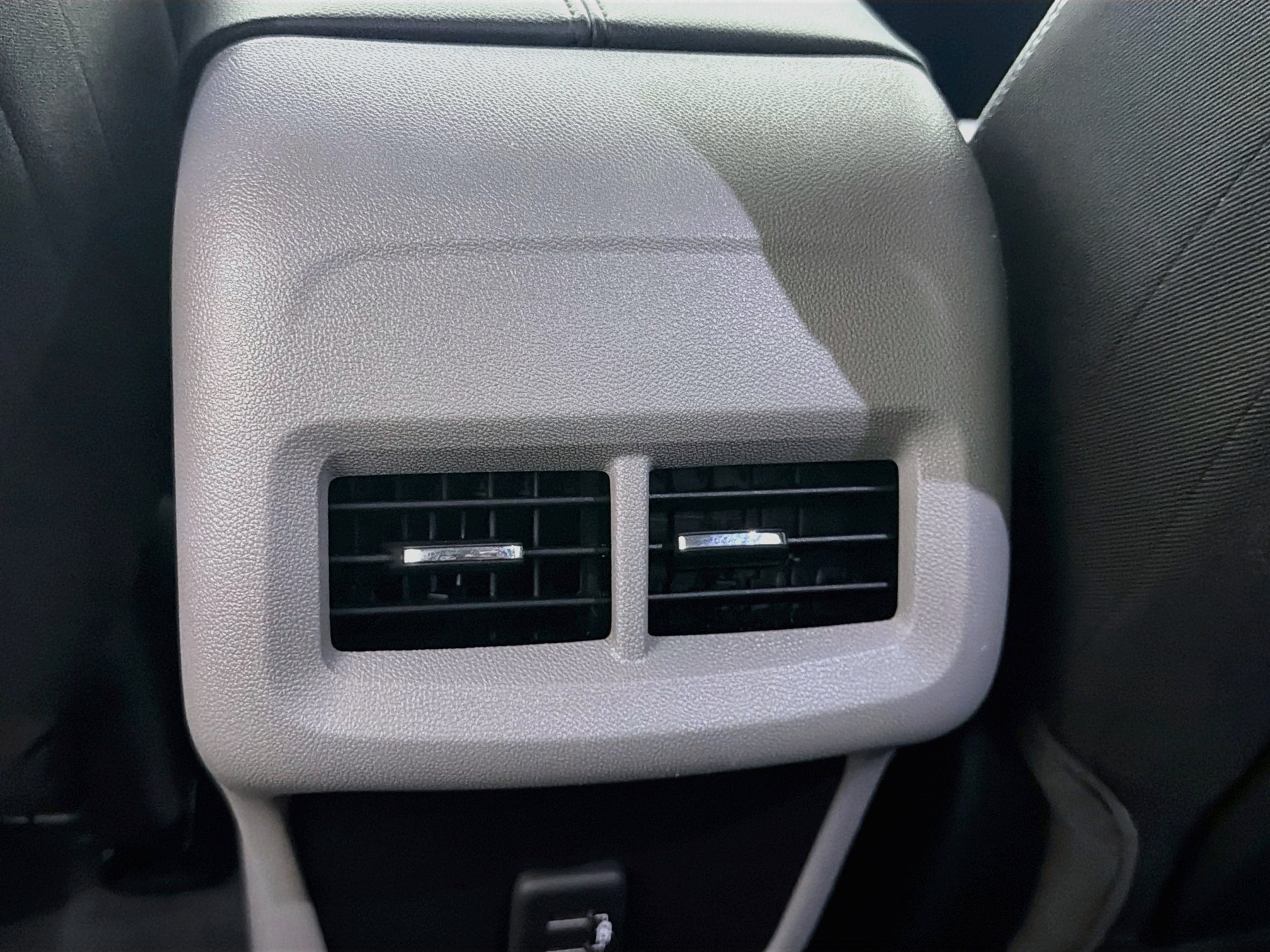 Used 2024 GMC Terrain SLE w/ Driver Convenience Package FWD image 25
