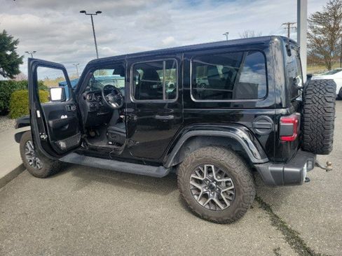 Certified 2024 Jeep Wrangler Unlimited Sahara image 3