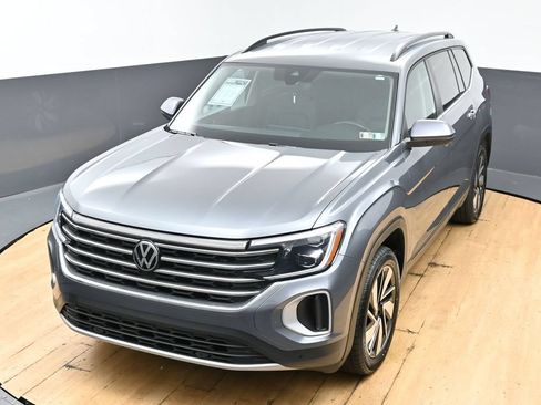 Used 2025 Volkswagen Atlas SE FWD image 46