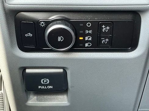 Used 2023 Ford F150 XLT AWD/4WD image 31