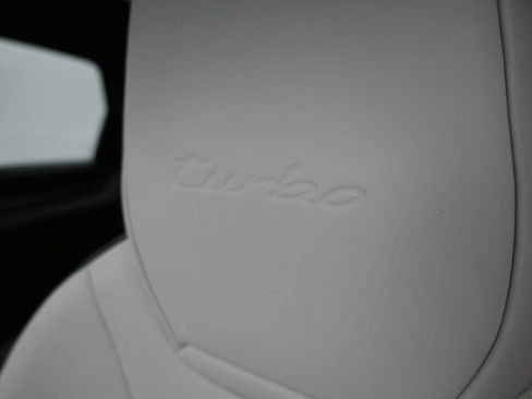 Certified 2025 Porsche Cayenne Turbo AWD/4WD image 11