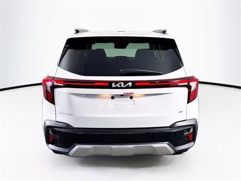 New 2026 Kia Seltos EX image 6
