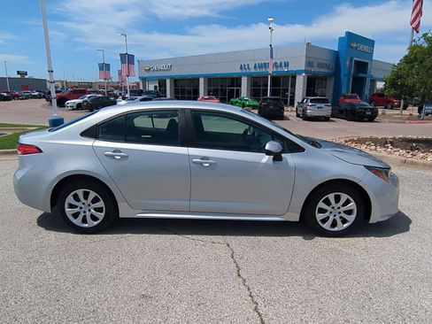 Used 2024 Toyota Corolla LE FWD image 9