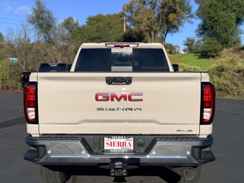 New 2026 GMC Sierra 2500 SLE w/ SLE Value Package; image 5