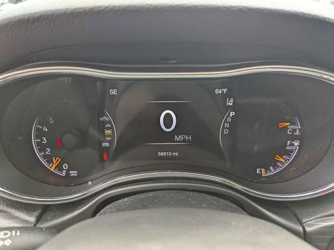 Certified 2022 Jeep Grand Cherokee Limited w/ Tech Group image 15