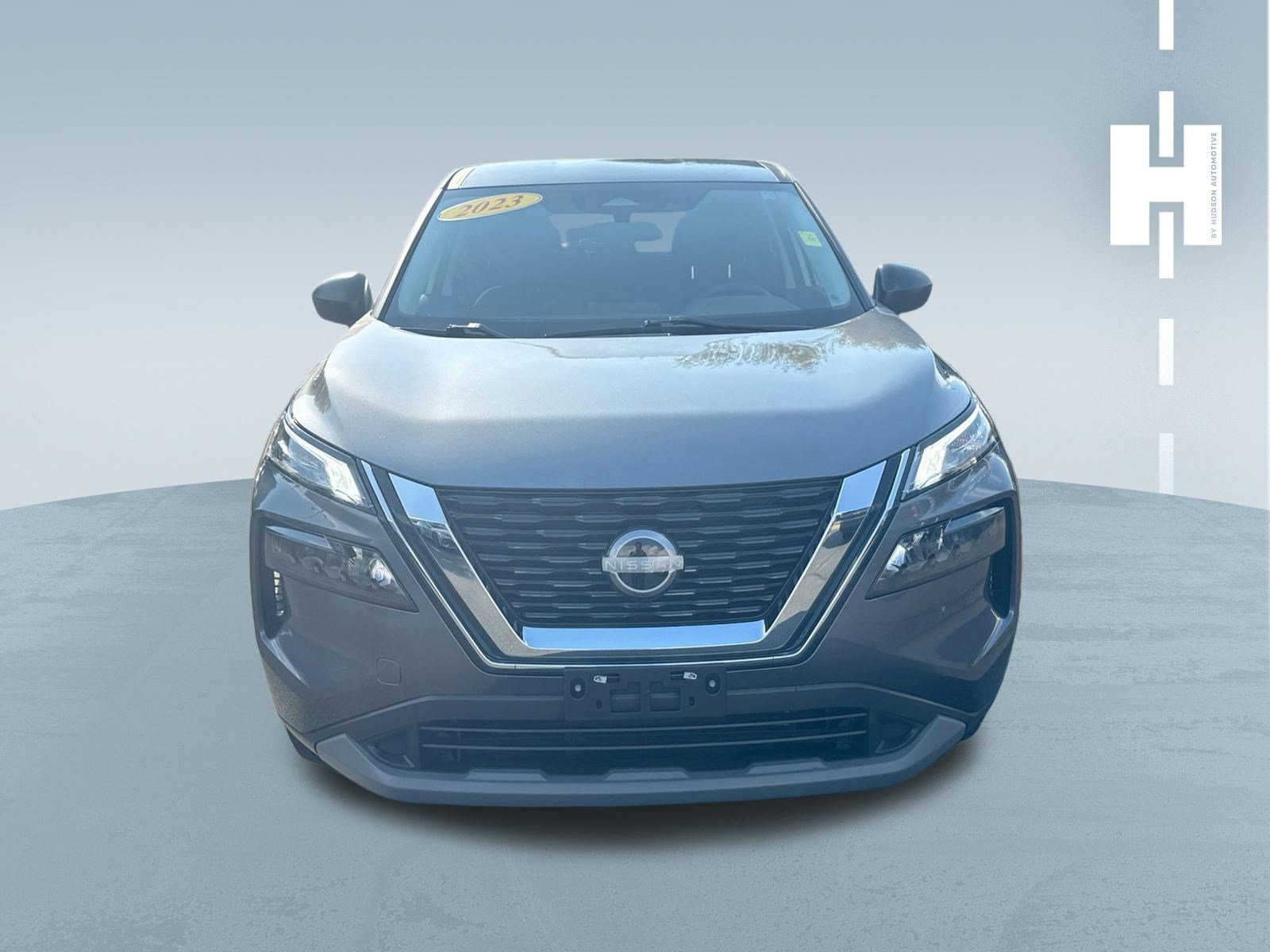 Used 2023 Nissan Rogue S AWD/4WD image 2