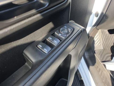 Used 2021 Chevrolet Silverado 1500 Custom image 15