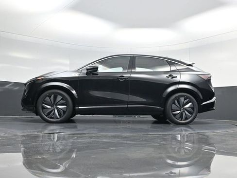 Used 2023 Nissan Ariya FWD image 42