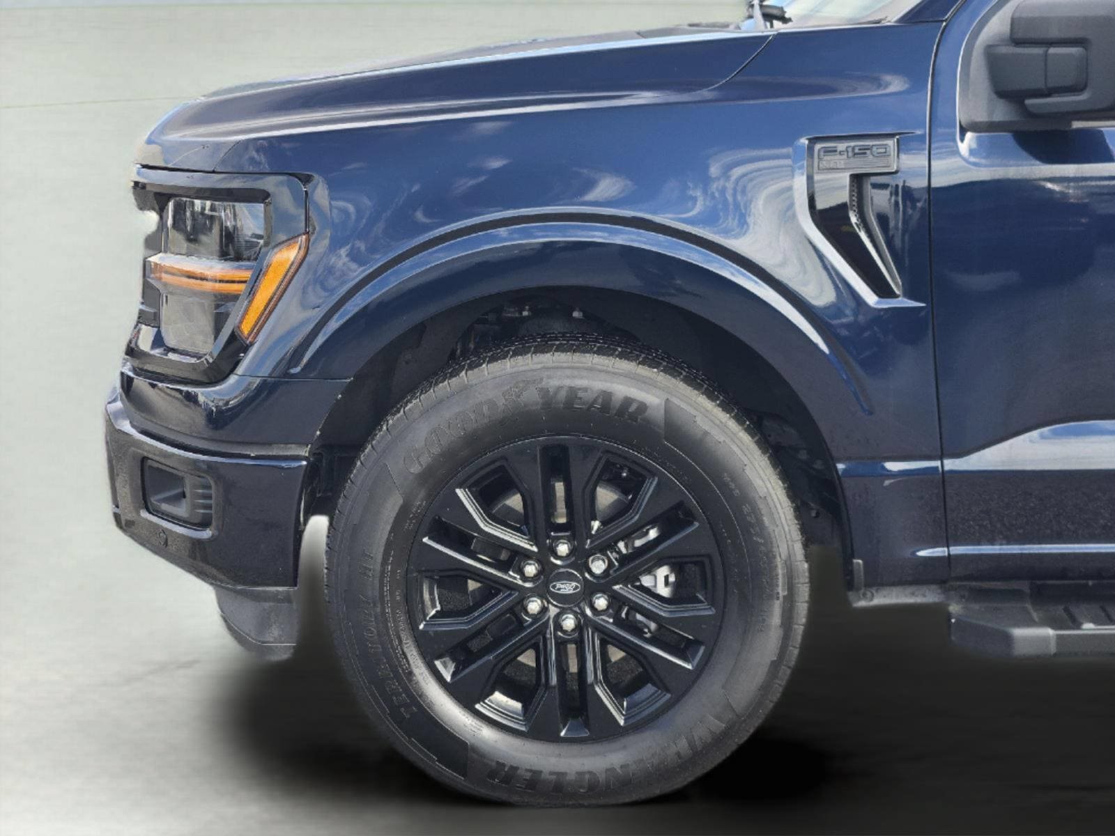 Used 2025 Ford F150 XLT w/ Equipment Group 302A MID RWD image 9