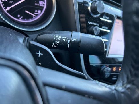 Used 2019 Toyota Camry SE image 21