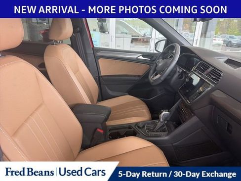 Used 2024 Volkswagen Tiguan SE R-Line AWD/4WD image 11