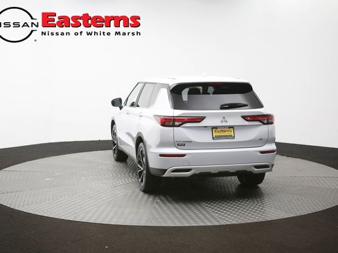 Used 2024 Mitsubishi Outlander AWD image 37