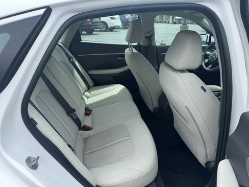 Used 2025 Hyundai Sonata SEL FWD image 11