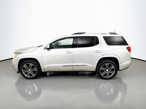 Used 2019 GMC Acadia Denali w/ Technology Package FWD image 4