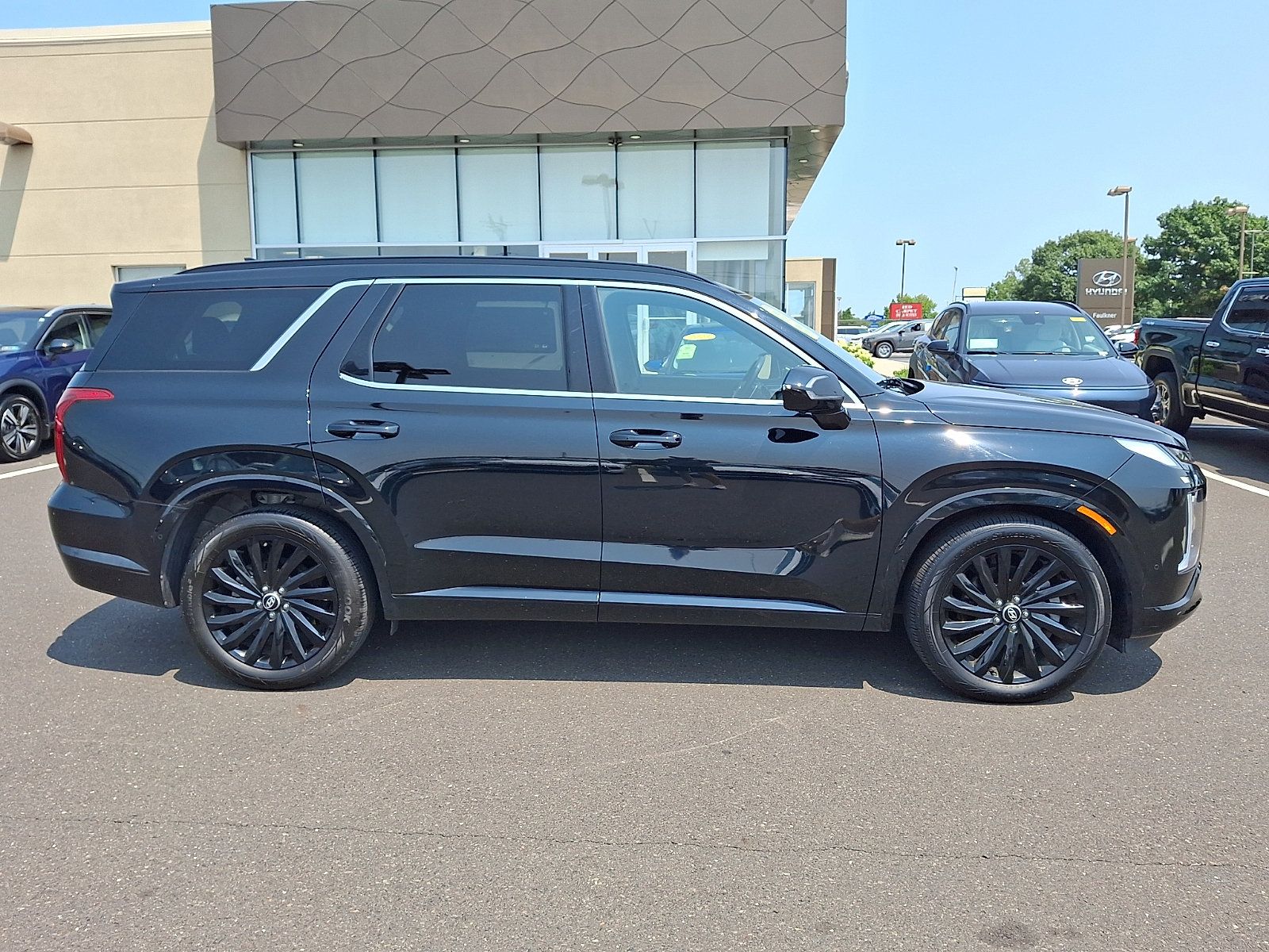 Certified 2024 Hyundai Palisade Calligraphy AWD/4WD image 7