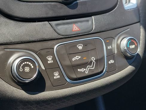 Used 2018 Chevrolet Malibu LT FWD image 28
