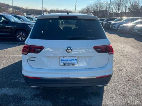 Used 2020 Volkswagen Tiguan SE image 8