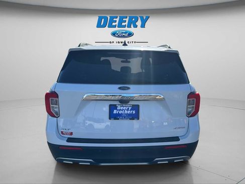 Used 2023 Ford Explorer XLT w/ Equipment Group 202A image 12