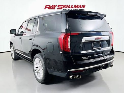Used 2023 GMC Yukon Denali w/ Denali Reserve Package image 5