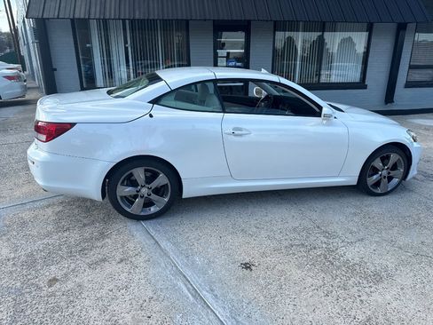 Used 2010 Lexus IS 250C image 8