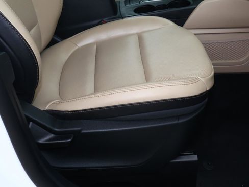 Used 2020 Ford Escape SEL FWD image 17