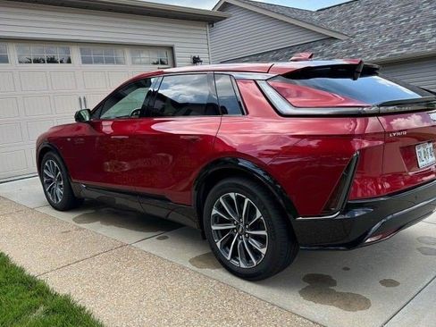 Certified 2024 Cadillac Lyriq Sport AWD/4WD image 2