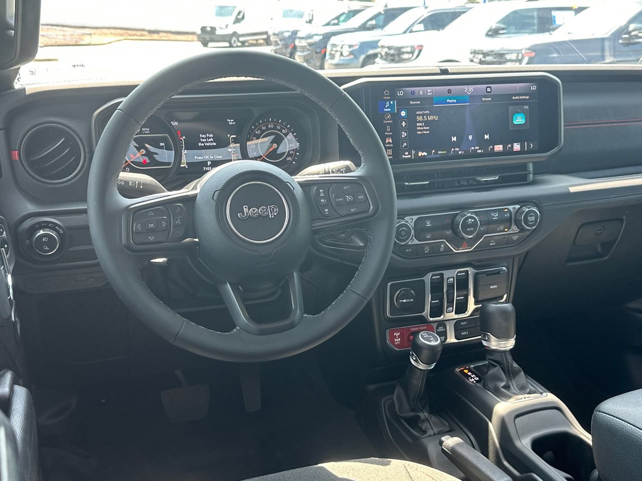 Used 2025 Jeep Gladiator Rubicon AWD/4WD image 22