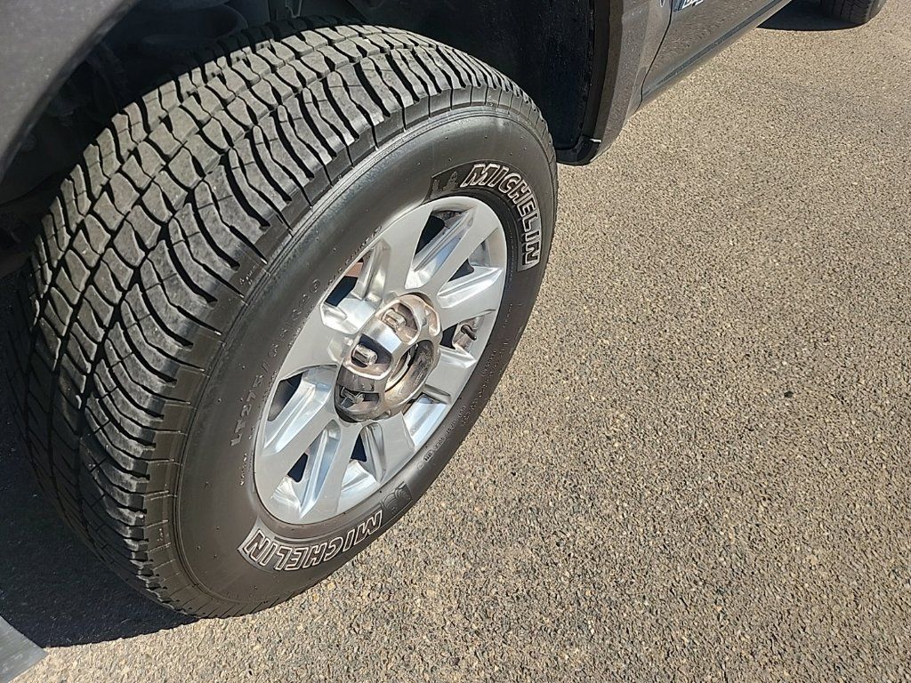 Used 2020 Ford F250 Platinum w/ FX4 Off-Road Package AWD/4WD image 8