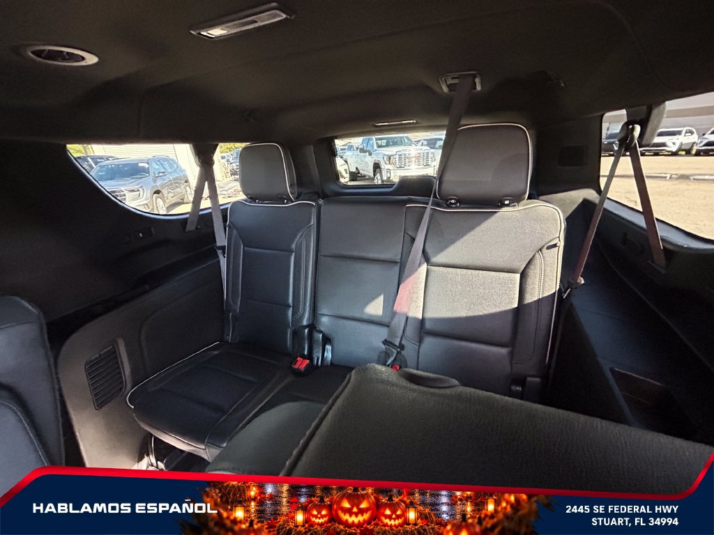 Used 2024 Chevrolet Suburban Premier AWD/4WD image 31
